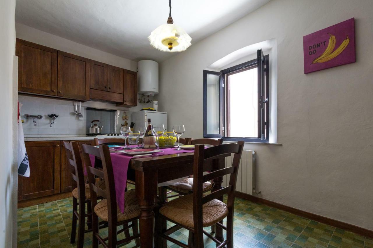 Apartamento Art Rebus Tower In Tuscany Radda in Chianti Exterior foto