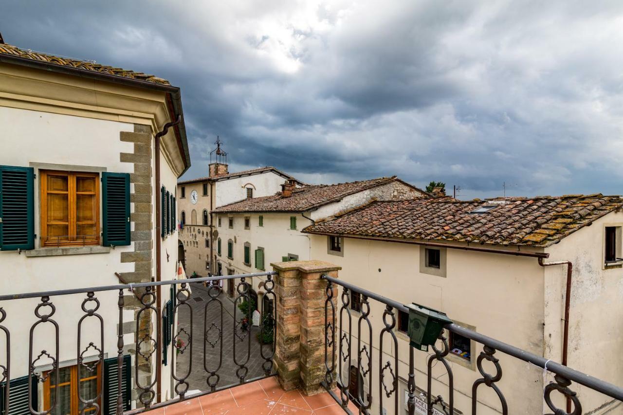 Apartamento Art Rebus Tower In Tuscany Radda in Chianti Exterior foto